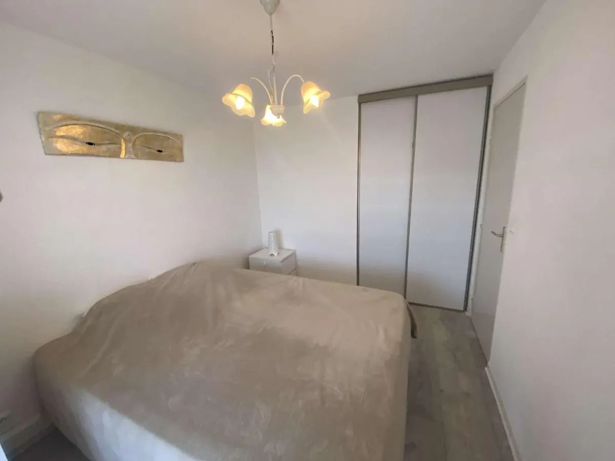 Appartement A Sainte-Maxime: 3 Pieces, Terrasse, Piscine, Clim, Proche Plage - Fr-1-226-340