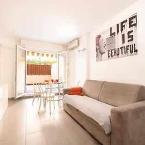 Appartement T2 Neuf Centre Et Plage Parking Gratuit, Sainte-Maxime